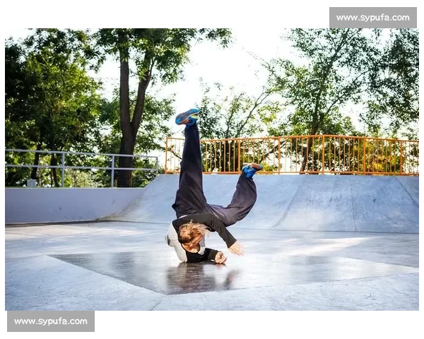 中国跑酷比赛新风潮挑战极限技巧勇者争锋 中国跑酷比赛新风潮挑战极限技巧勇者争锋